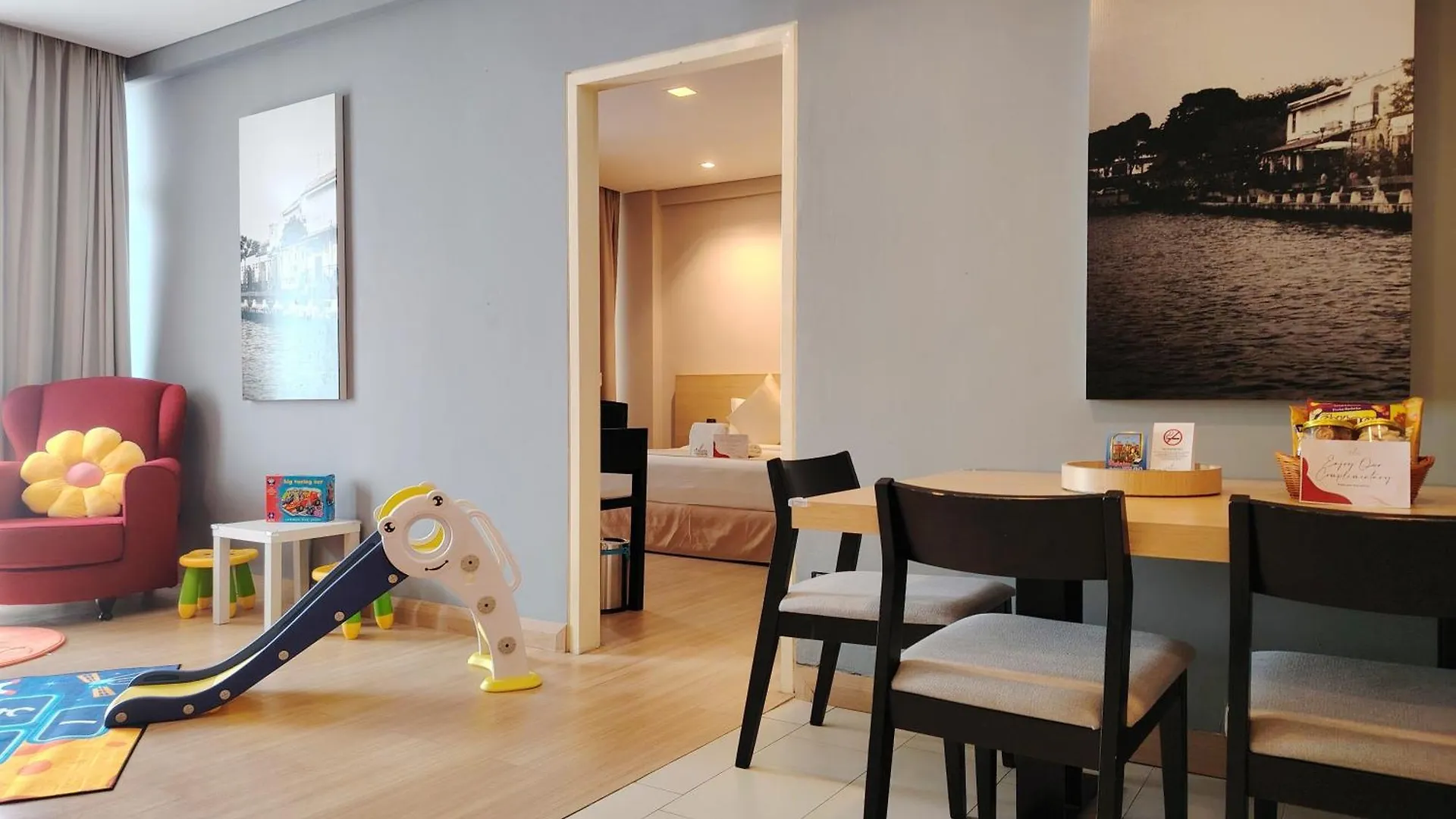 Asia Melaka Hotel Managed By The Straits Hotel & Suites