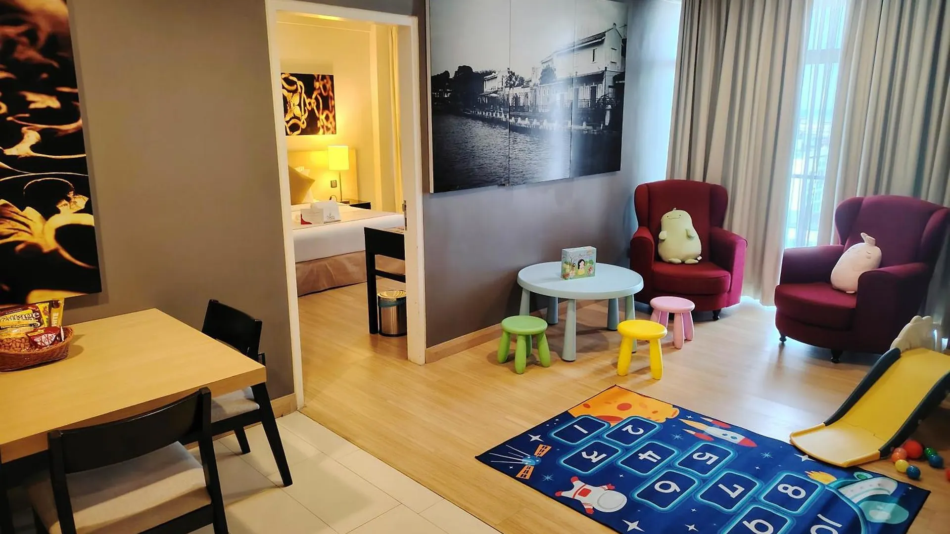 ****  Asia Melaka Hotel Managed By The Straits Hotel & Suites Malaysia